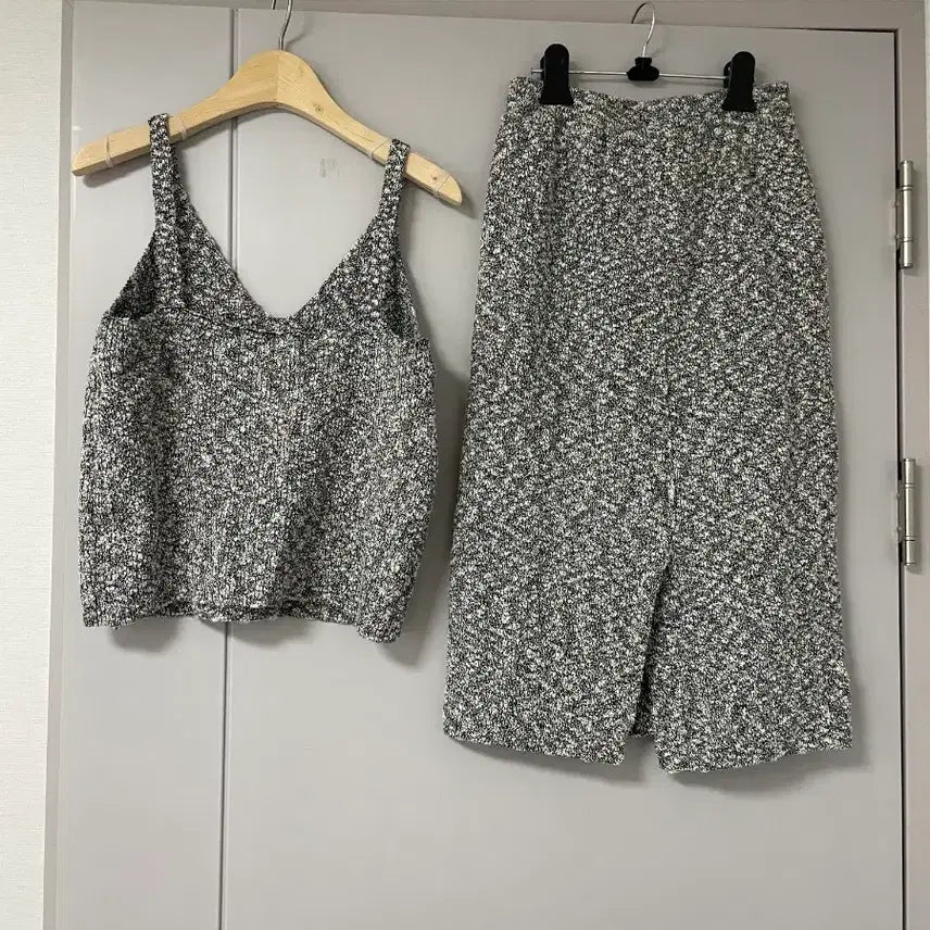 [BUNJANG] Vokasi Knit Two-Piece Set / 보카시 니트 투피스 세트