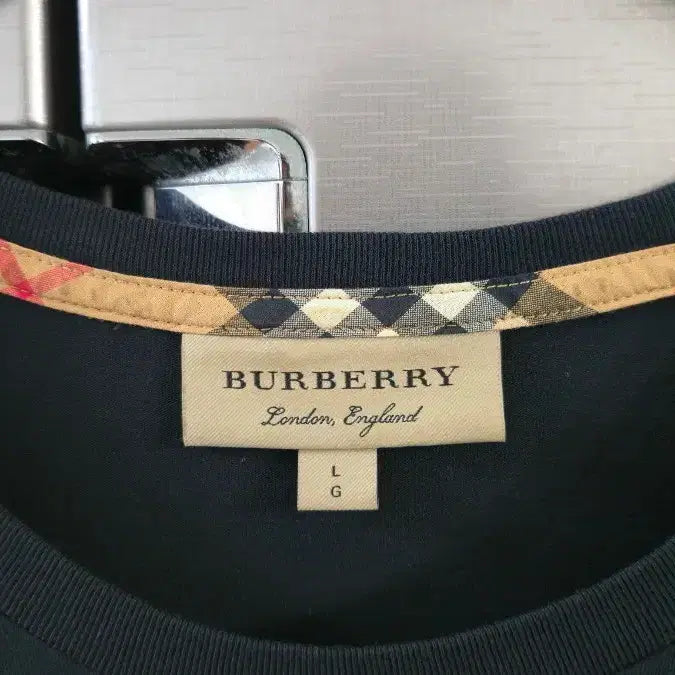 [BUNJANG] Burberry Archive Embroidered Logo Short Sleeve T-shirt / [Burberry] 버버리 아카이브 자수 로고 반팔