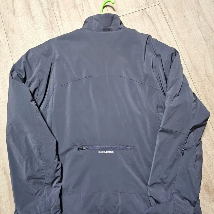 [BUNJANG] In Silence Komati Softshell Jacket Charcoal / 인사일런스 코마티 소프트쉘 자켓 차콜