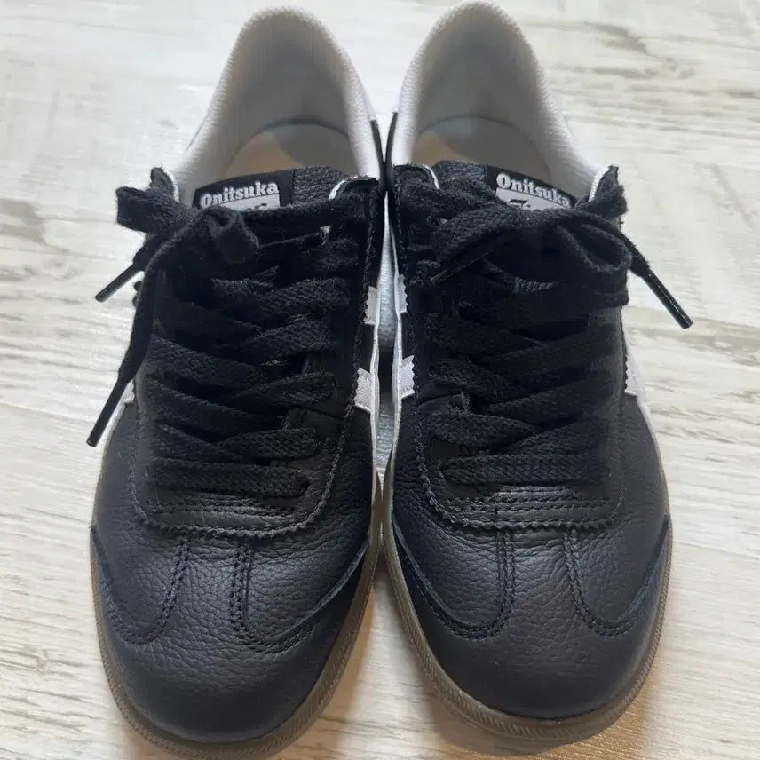 [BUNJANG] Onitsuka Tiger Tokuten Black White Sneakers / 오니츠카 타이거 토쿠텐 블랙화이트 225