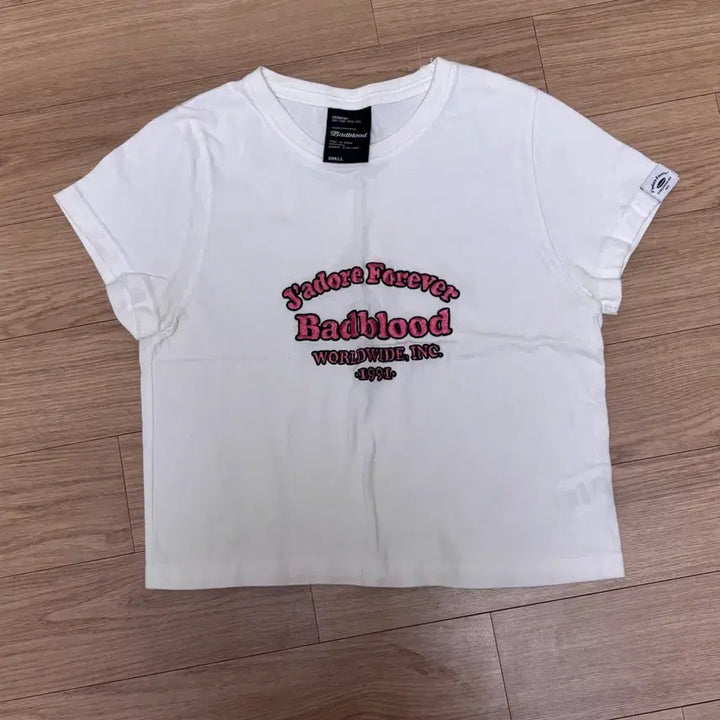 [BUNJANG] BADBLOOD Logo Cropped Short Sleeve T-Shirt White / 배드블러드 로고 크롭 반팔 티셔츠 화이트
