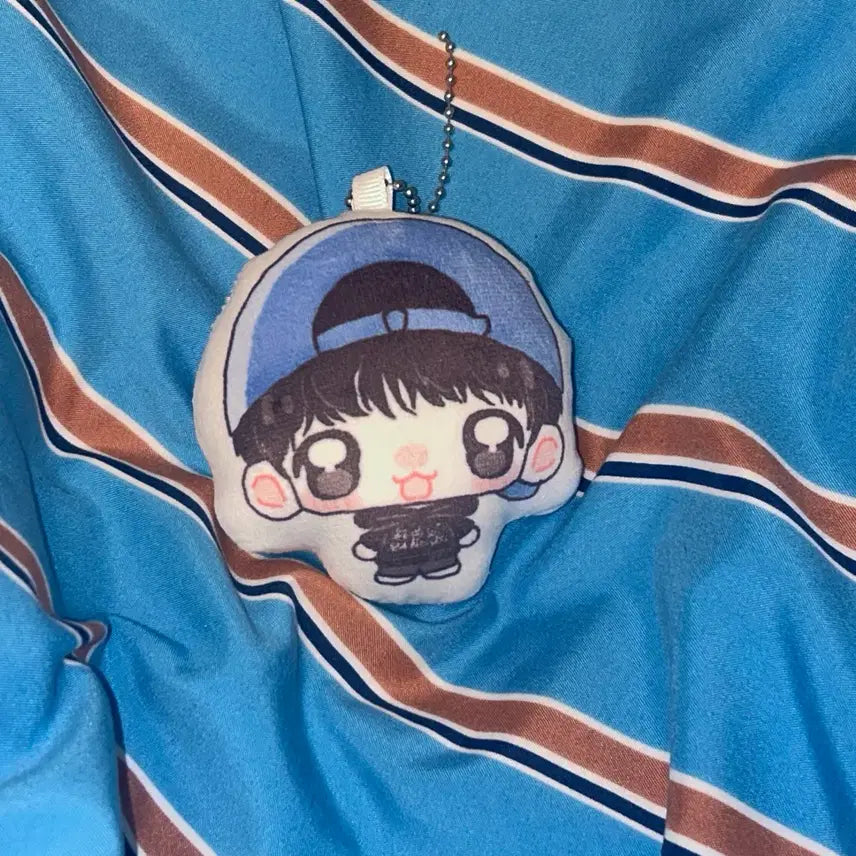 [BUNJANG] Park Jihoon Blue Cap Wing Cushion Keyring / 박지훈 쿠션키링 (이즈님 파란볼캡윙) 판매합니다.