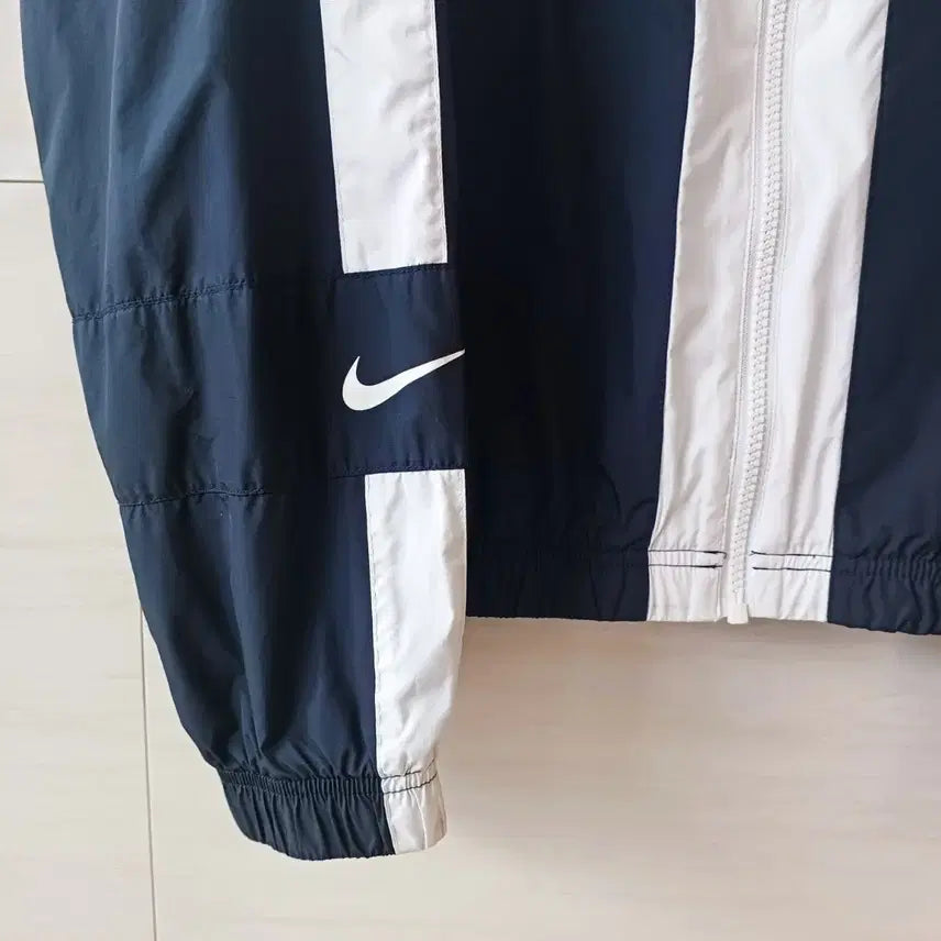 [SOLD OUT] 여성 나이키 NIKE 정품 품절 바람막이 리펠 에센셜 트레이닝 우븐 재킷