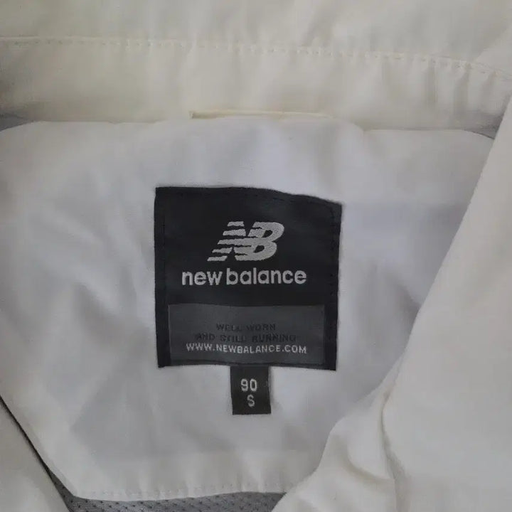 [BUNJANG] New Balance White Coach Jacket / 뉴발란스 화이트 코치 자켓