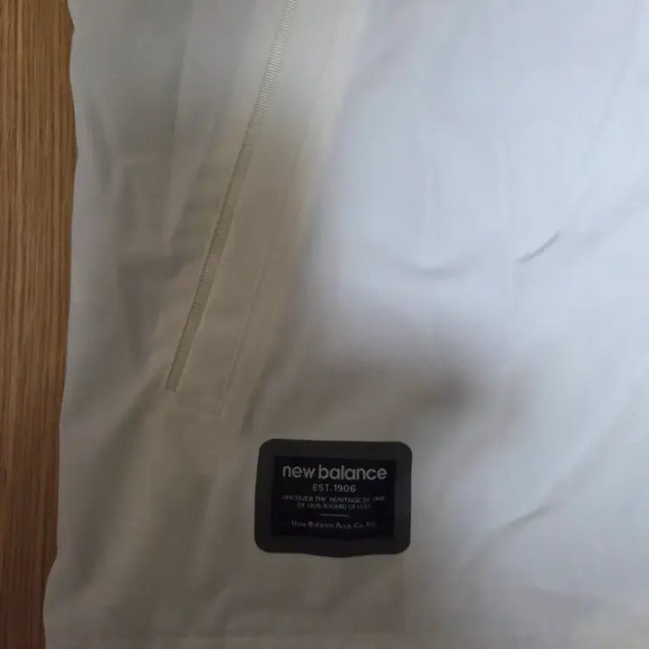 [BUNJANG] New Balance White Coach Jacket / 뉴발란스 화이트 코치 자켓