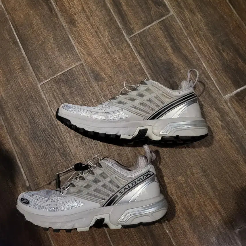 [BUNJANG] Salomon White Silver Hiking Shoes / 살로몬 운동화 화이트 실버 260