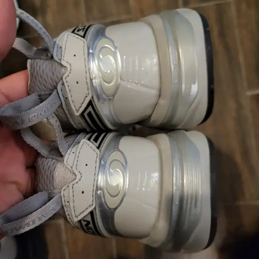 [BUNJANG] Salomon White Silver Hiking Shoes / 살로몬 운동화 화이트 실버 260