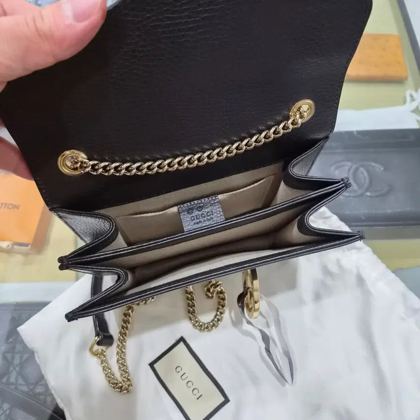 [SOLD OUT] 구찌 인터로킹 GG 스몰 체인 숄더백