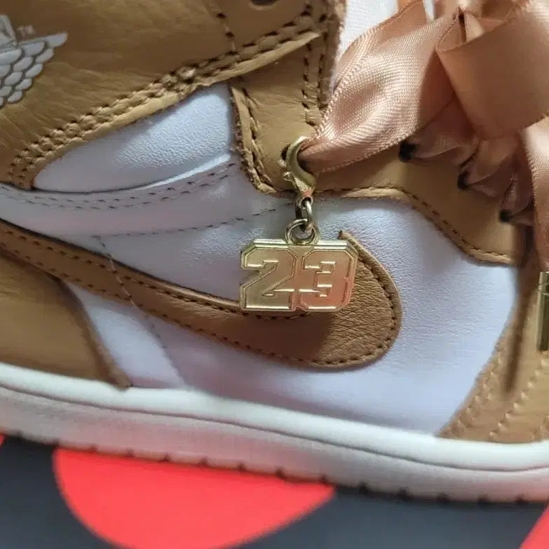 [BUNJANG] Nike Air Jordan 1 Retro High / 나이키 에어 조던1 레트로  240 새상품급