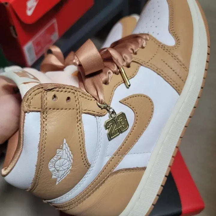 [BUNJANG] Nike Air Jordan 1 Retro High / 나이키 에어 조던1 레트로  240 새상품급
