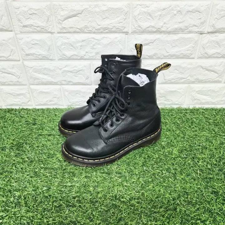 [SOLD OUT] 닥터마틴 230~235(EU 37) 1460 파스칼 버지니아 워커 부츠