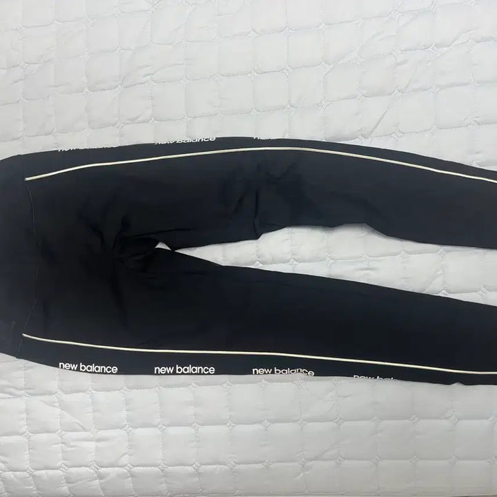 [SOLD OUT] 뉴발란스 W 하이웨스트 8부 레깅스 NBNSA2W232-19 블랙