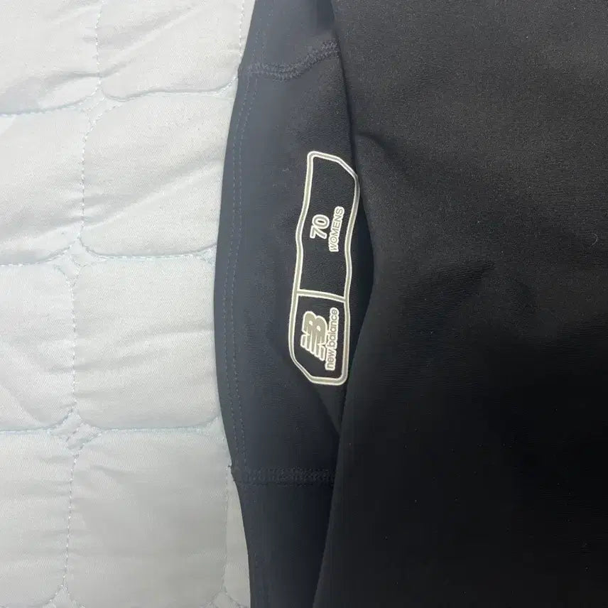 [SOLD OUT] 뉴발란스 W 하이웨스트 8부 레깅스 NBNSA2W232-19 블랙