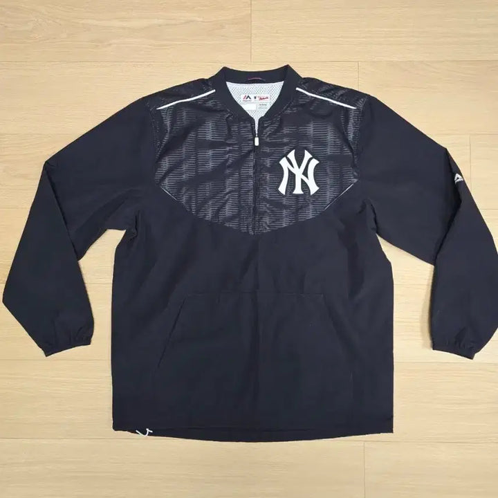 [BUNJANG] Majestic New York Yankees Authentic Cool Base On-Field Long Sleeve Windbreaker L (110) / 마제스틱 어센틱 쿨베이스 온필드 뉴욕 양키즈 긴팔바람막이 L(110)
