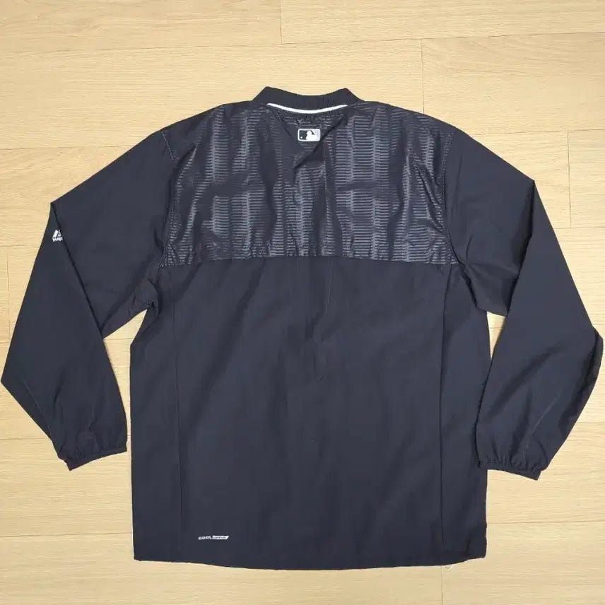 [BUNJANG] Majestic New York Yankees Authentic Cool Base On-Field Long Sleeve Windbreaker L (110) / 마제스틱 어센틱 쿨베이스 온필드 뉴욕 양키즈 긴팔바람막이 L(110)