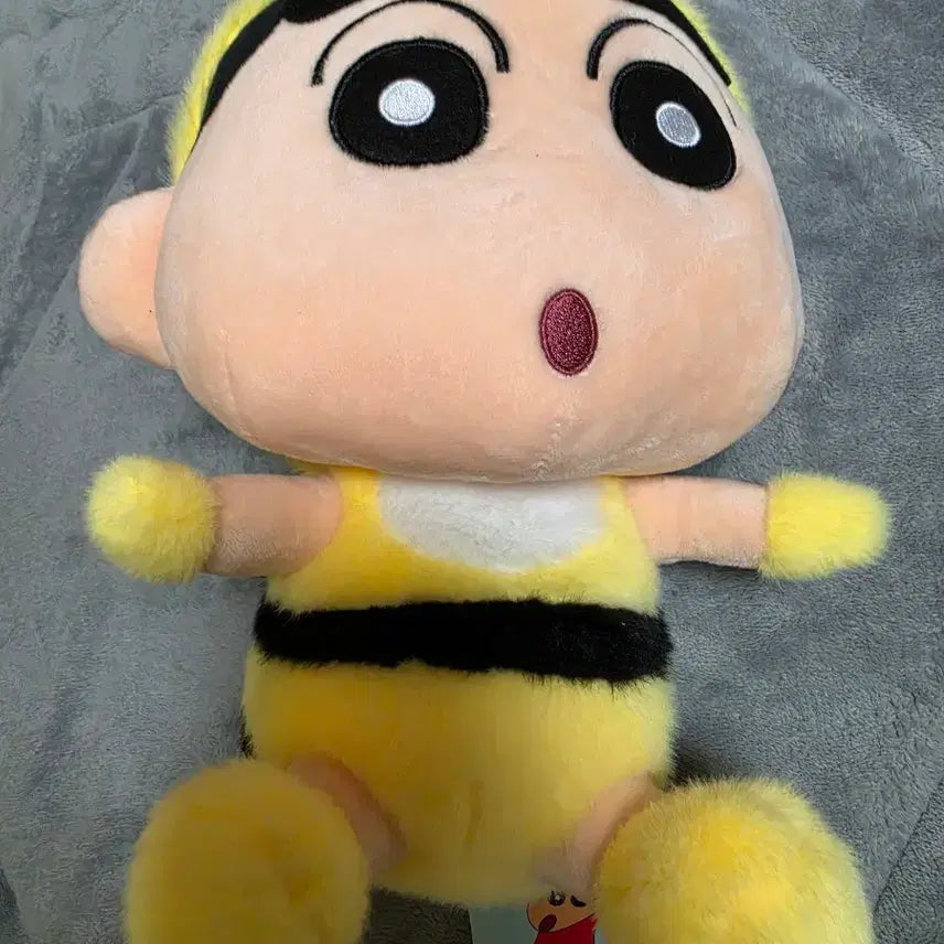 [BUNJANG] Crayon Shin-chan Bee Plush / 짱구 꿀벌 인형