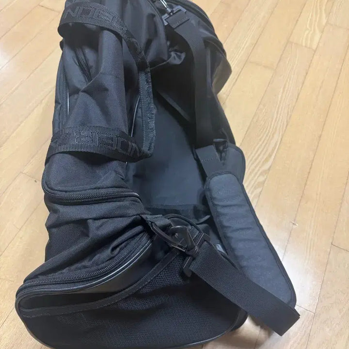[BUNJANG] Under Armour Undeniable 3.0 MD Duffel Bag / 언더아머 언디나이어블 3.0 MD 더플백 1300213-001