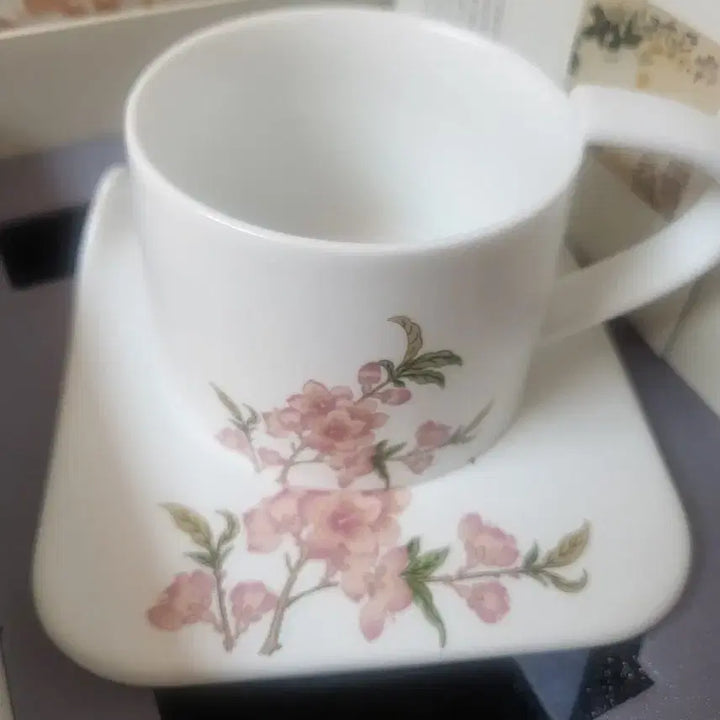 [BUNJANG] NMC Art Qing Dynasty Tea Cup Set with Saucer and Spoon / 중국 국가 화예술박물관(NMC ART) 티잔 세트 판매합니다.청나라 화
