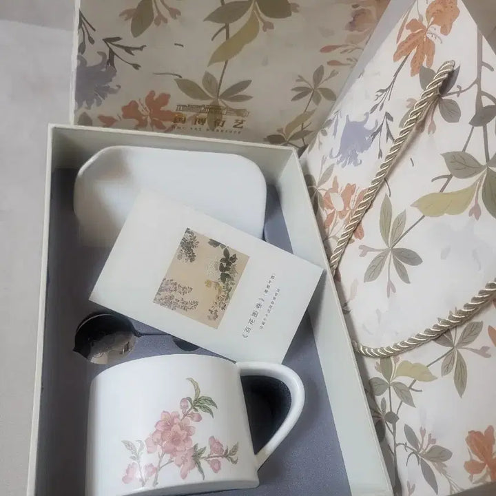 [BUNJANG] NMC Art Qing Dynasty Tea Cup Set with Saucer and Spoon / 중국 국가 화예술박물관(NMC ART) 티잔 세트 판매합니다.청나라 화