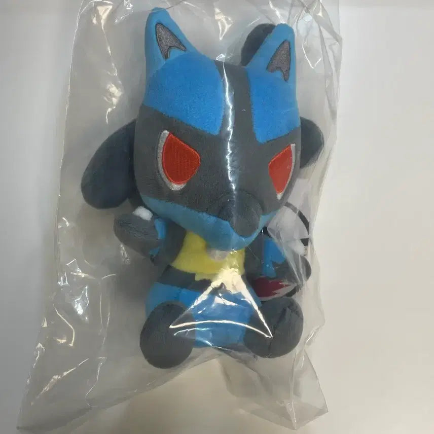 [BUNJANG] Pokemon Lucario Plush Doll (Sealed) / (마지막 가격 인하)중포센 루카리오 돌즈 누이 인형 미개봉