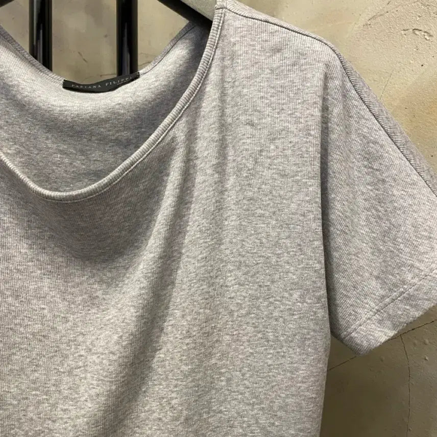 [BUNJANG] Fabiana Filippi Silk Beaded Blouse / Fabiana Filippi 실크 비즈 반팔티 블라우스 55~66