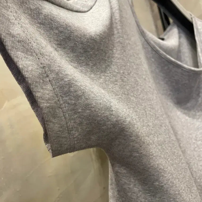 [BUNJANG] Fabiana Filippi Silk Beaded Blouse / Fabiana Filippi 실크 비즈 반팔티 블라우스 55~66