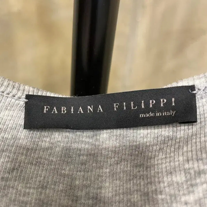 [BUNJANG] Fabiana Filippi Silk Beaded Blouse / Fabiana Filippi 실크 비즈 반팔티 블라우스 55~66