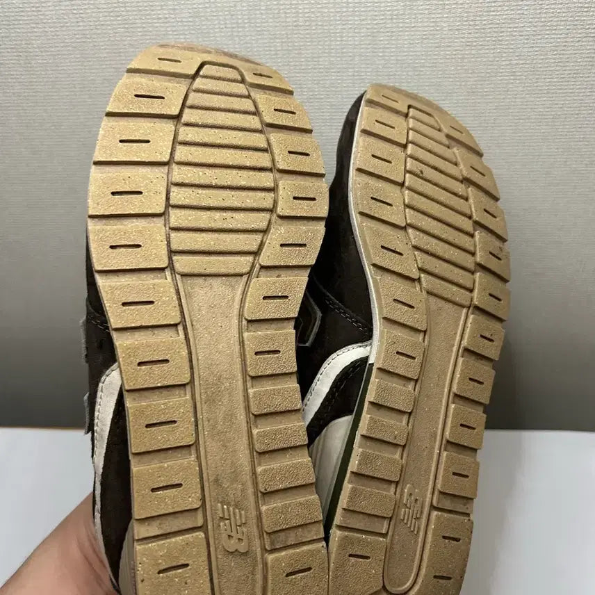 [SOLD OUT] 뉴발란스 996 UG2 브라운