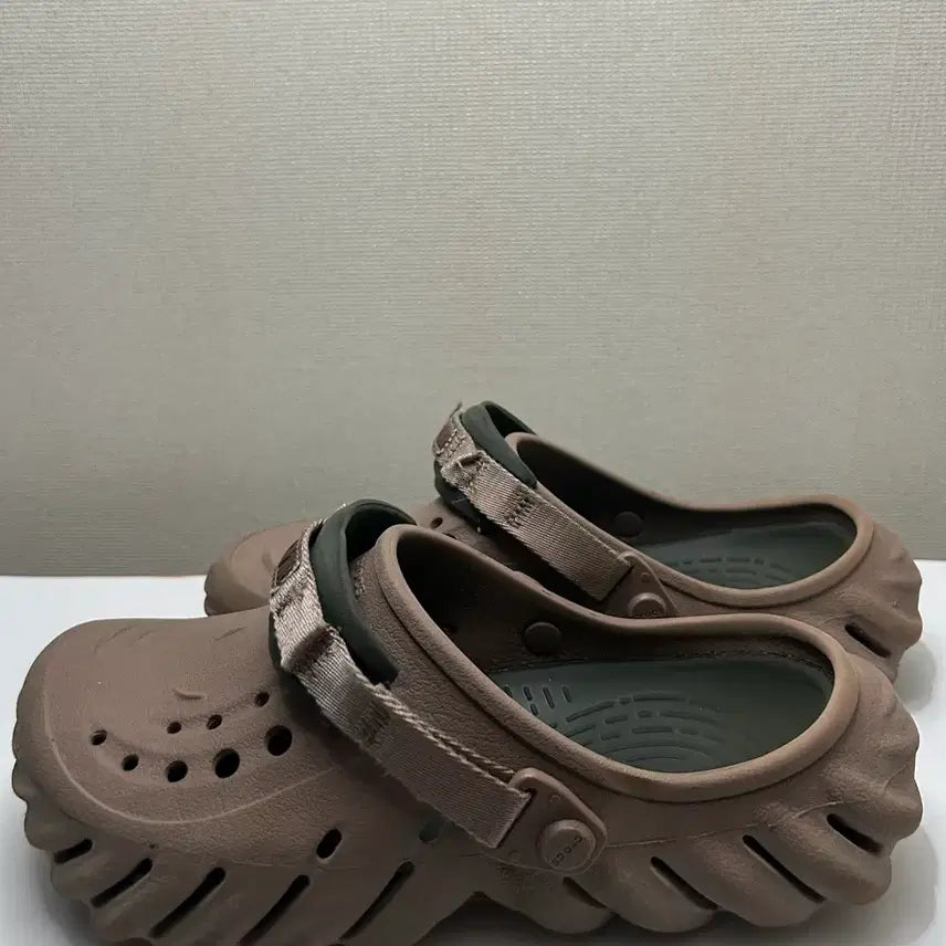 [SOLD OUT] 크록스 에코 클로그