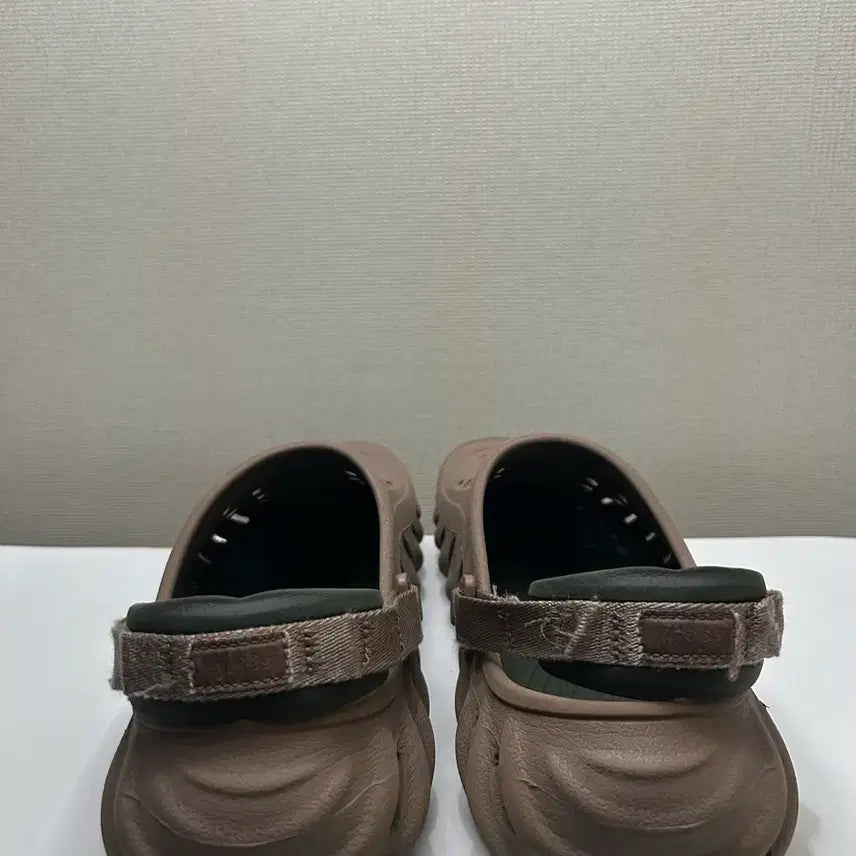 [SOLD OUT] 크록스 에코 클로그