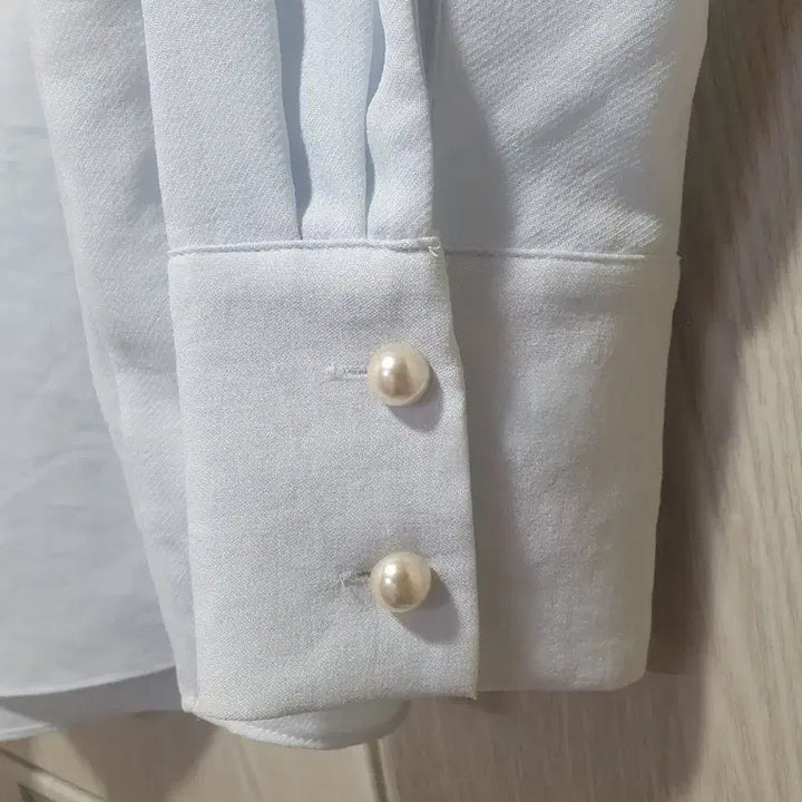 [SOLD OUT] 로엠 블라우스(새제품)