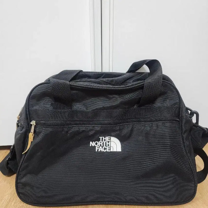 [SOLD OUT] 노스페이스 블랙 더플백(미사용 제품)