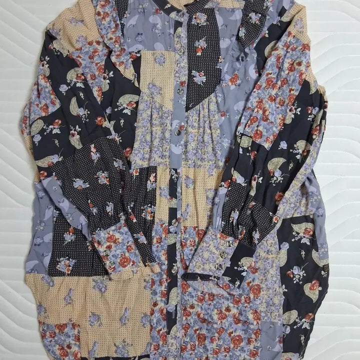 [BUNJANG] Thursday Island Flower Mix Print Blouse Size 55 / 써스데이아일랜드 플라워믹스프린트블라우스85사이즈55