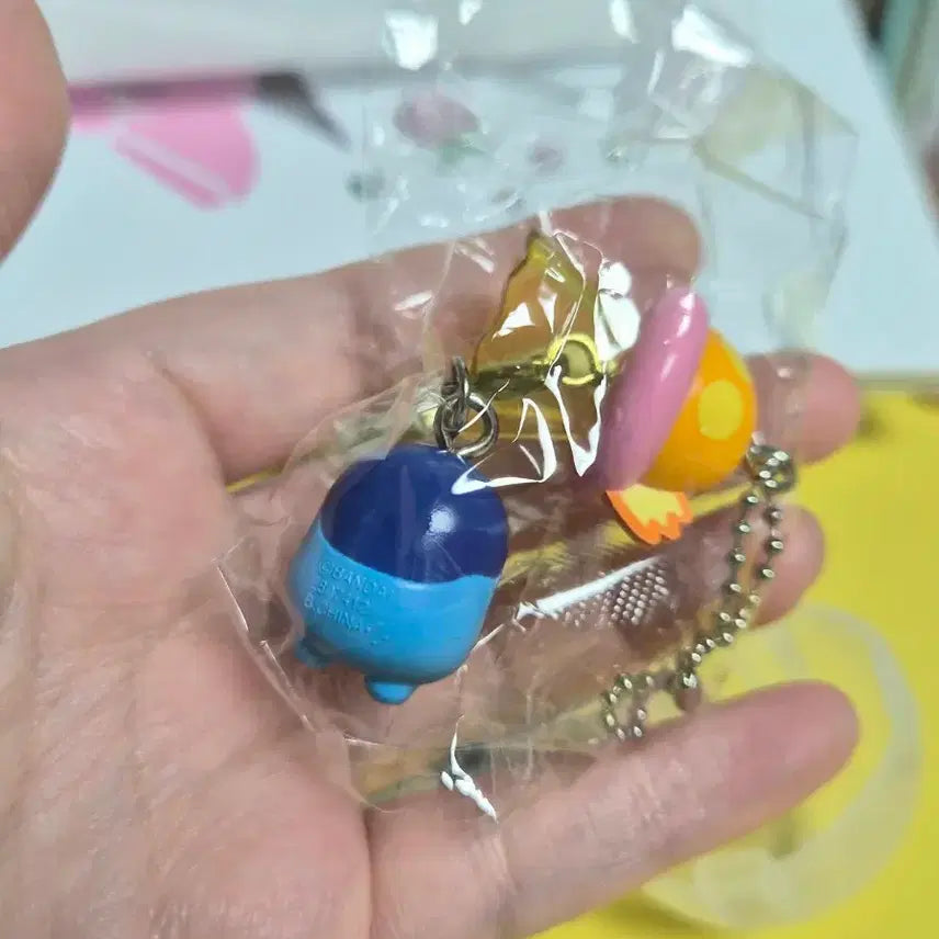 [BUNJANG] Tamagotchi UFO Keychain Ginjirochi Gacha / 다마고치 UFO 키링 긴지로치 가챠 메지루시
