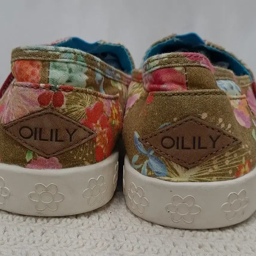 [BUNJANG] OILILY Floral Pattern Slip-on Sneakers / OILILY 예쁜운동화  235