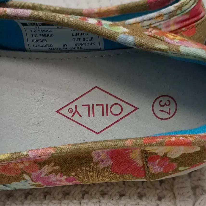 [BUNJANG] OILILY Floral Pattern Slip-on Sneakers / OILILY 예쁜운동화  235