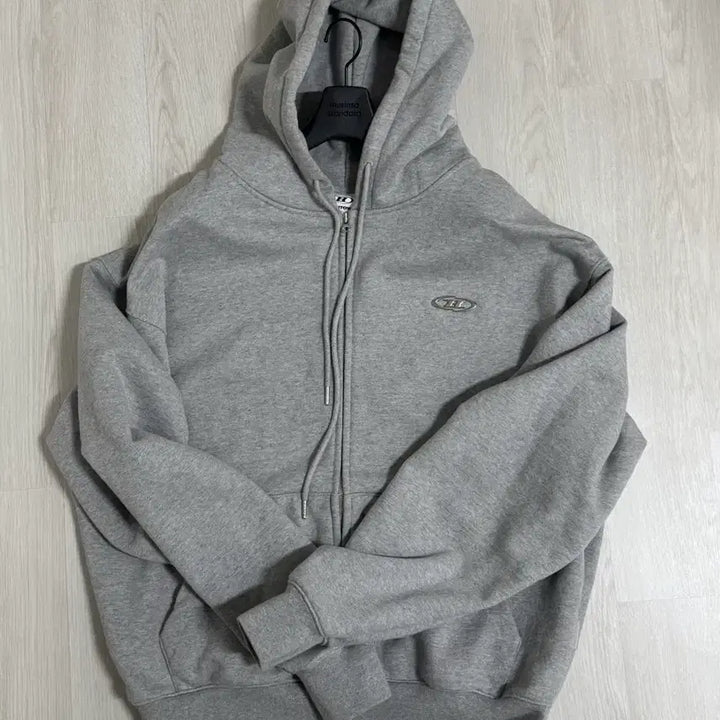 [BUNJANG] Born to Win Hooded Zip-up Gray Size 1 / 본투윈 후드집업 그레이 1사이즈