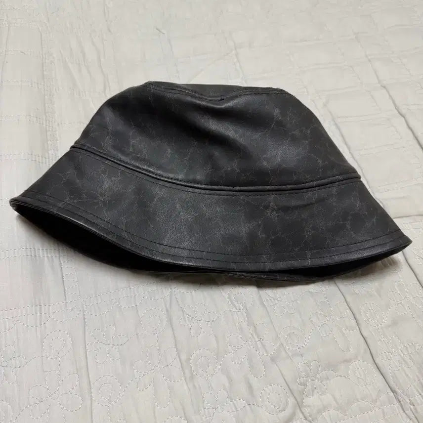 [BUNJANG] BEAMS Leather Bucket Hat / 빔즈 레더 버킷햇
