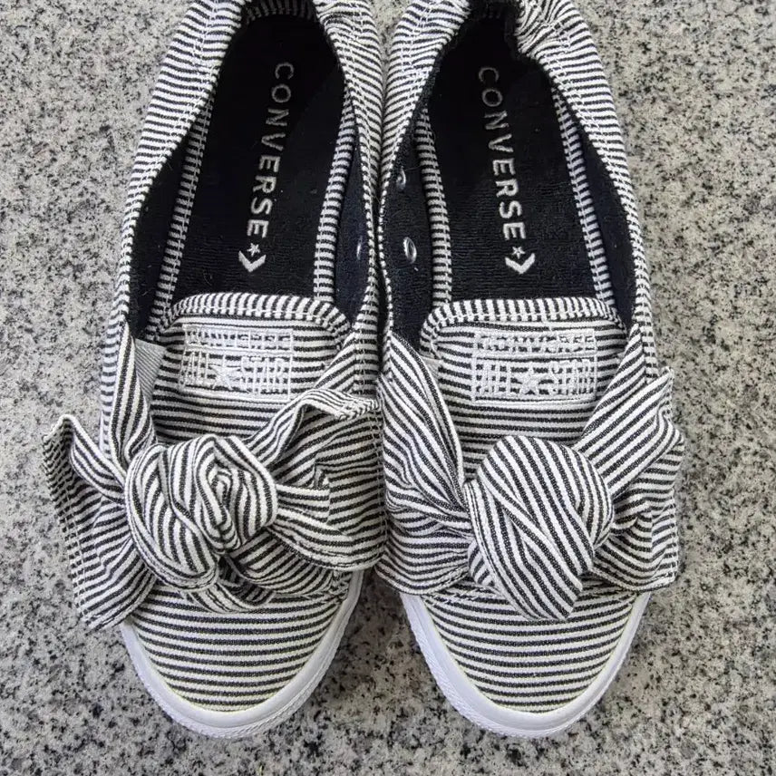 [BUNJANG] Converse Stripe Ribbon Slip-on Sneakers / 컨버스 스트라이프 리본 슬립온 230. 1번잠깐신음
