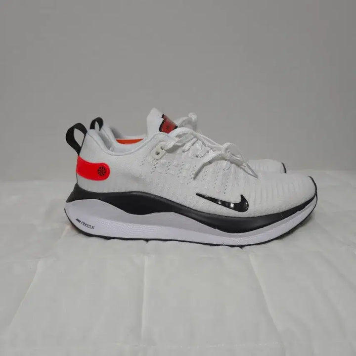 [BUNJANG] Nike ReactX Infinity Run 4 Running Shoes (260mm) / 나이키 리액트X 인피니티 런 4/새상품/(260)