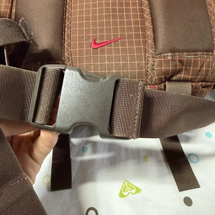 [BUNJANG] Nike ACG Hiking Backpack / 나이키 ACG 라인의 브라운 체크 패턴 하이킹 백팩입니다