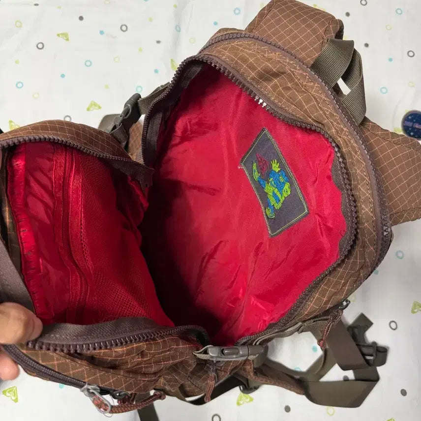 [BUNJANG] Nike ACG Hiking Backpack / 나이키 ACG 라인의 브라운 체크 패턴 하이킹 백팩입니다