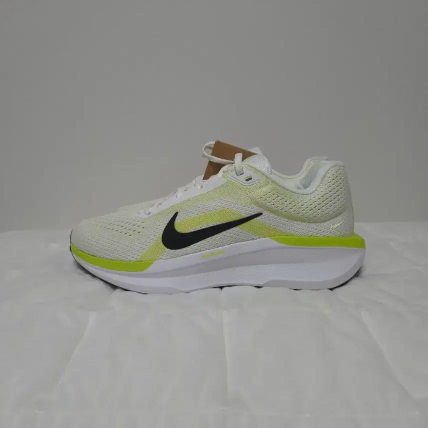 [BUNJANG] Nike Air Winflo 11 Running Shoes (260mm) / 나이키 에어 윈플로 11/새상품/(260)