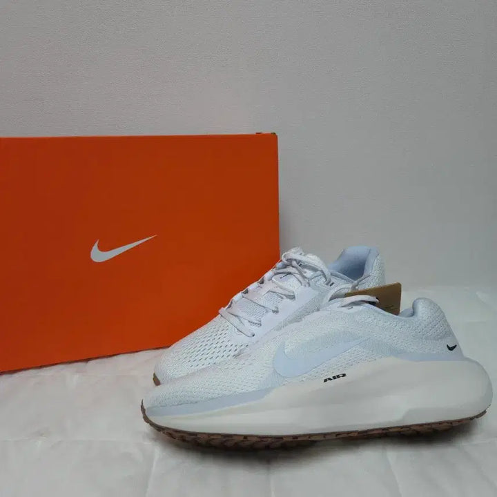 [BUNJANG] Nike Air Winflo 11 Running Shoes (260mm) / 나이키 에어 윈플로 11/새상품/(260)