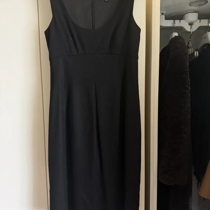 [BUNJANG] Theory Black Midi Dress (XS) / Theory 블랙 원피스 0사이즈(xs)