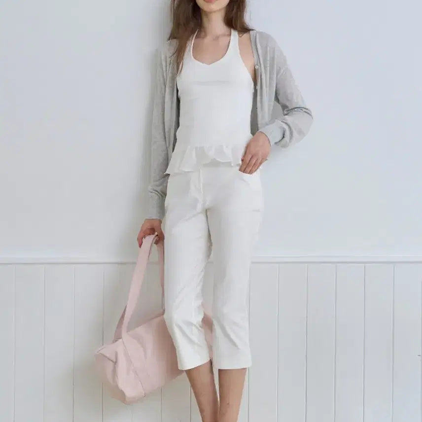 [SOLD OUT] 르베인 리어 홀터 블라우스 화이트 프릴 넥 나시