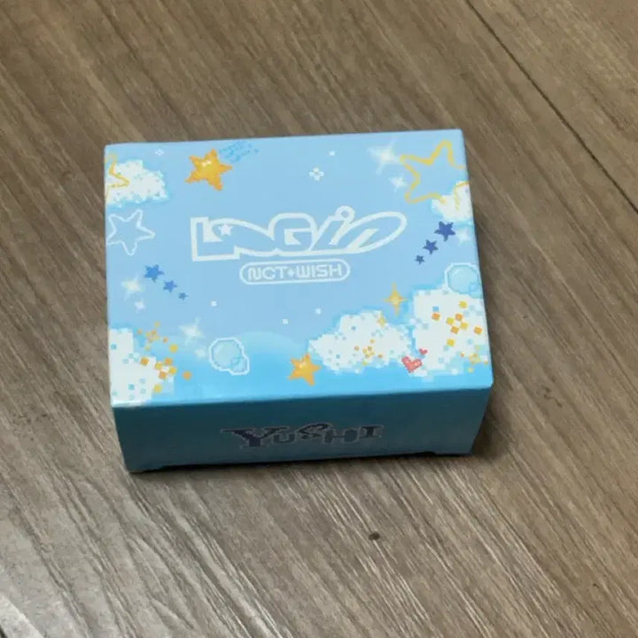 [BUNJANG] NCT WISH Japan MD Fanlight Name Tag Accessory Yushi Sealed / 엔시티위시 로그인 재팬 엠디 팬라이트 네임택 악세사리 유우시 미개봉 양도