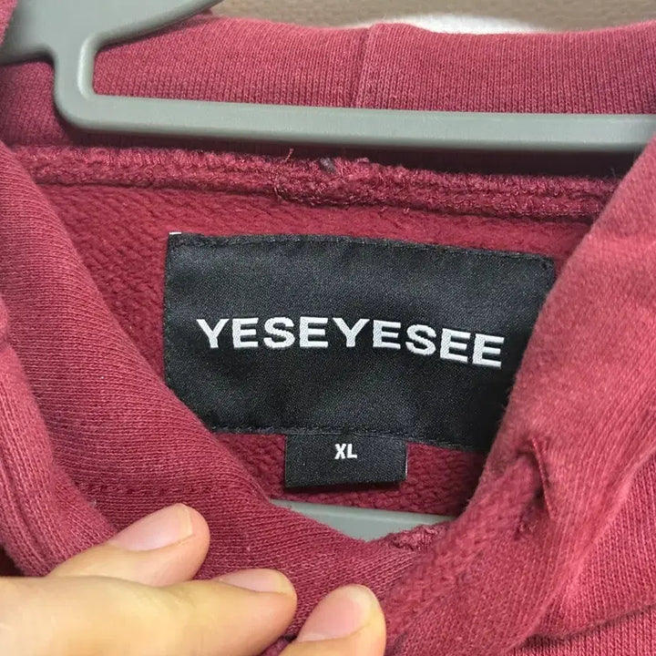 [BUNJANG] Yeseyesee Burgundy Hoodie XL / [XL] 예스아이씨 버건디 후드티