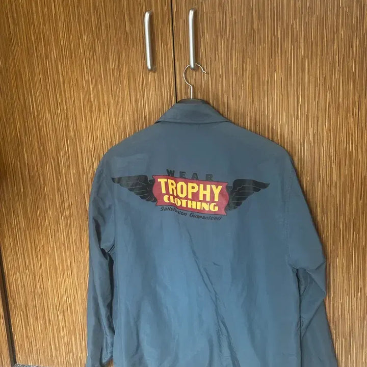 [BUNJANG] Trophy Clothing Wing Logo Warm-up Coach Jacket Charcoal L / 트로피클로딩 윙로고 웜업 코치자켓 차콜 L