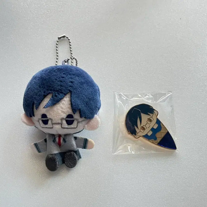 [BUNJANG] My Hero Academia Iida Tenya Bundle Set Plush Mascot &amp; Ice Tapi Metal Badge / (일괄)히로아카 플러시 마스코트 &amp; 아이스 타피 메탈 뱃지 이이다
